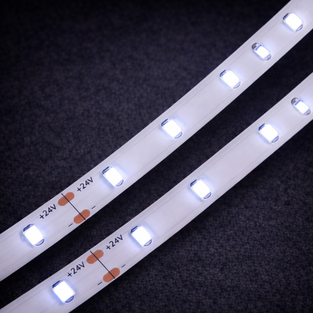 LED szalag - Banda LED • 56 LED / m • 24V • 6W • 6000K • IP20 •  750lm • 8mm  • Cri92