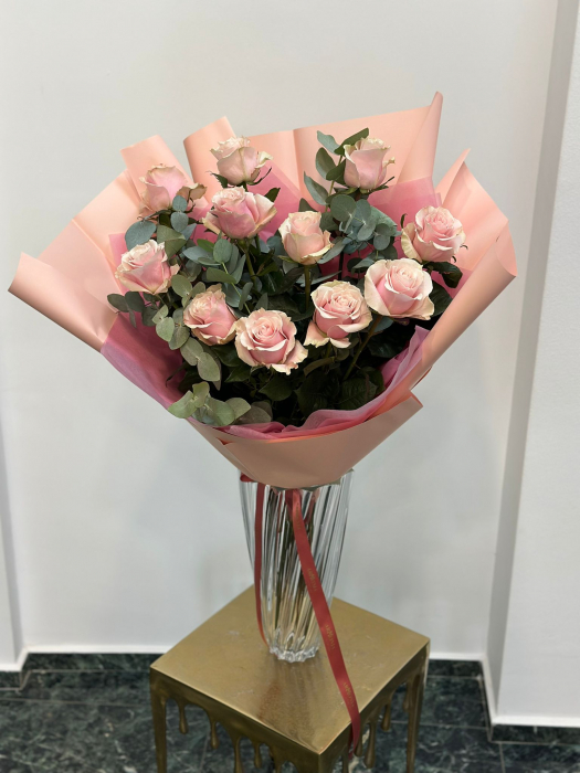 Buchet floral trandafiri roz [1]