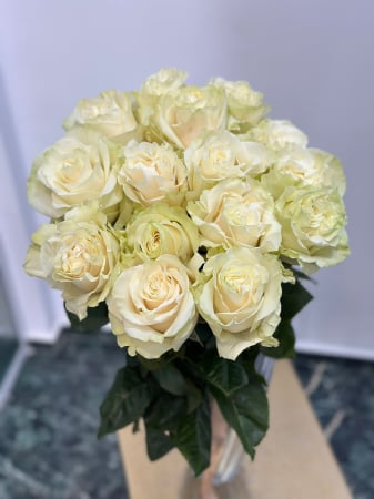 Buchete florale - Buchet floral 11 trandafiri albi