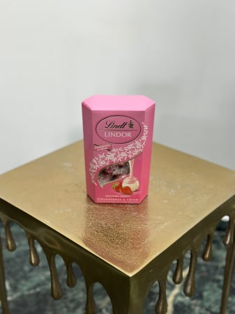 Bomboane de ciocolata - Bomboane de ciocolată albă cu armomă de căpșui