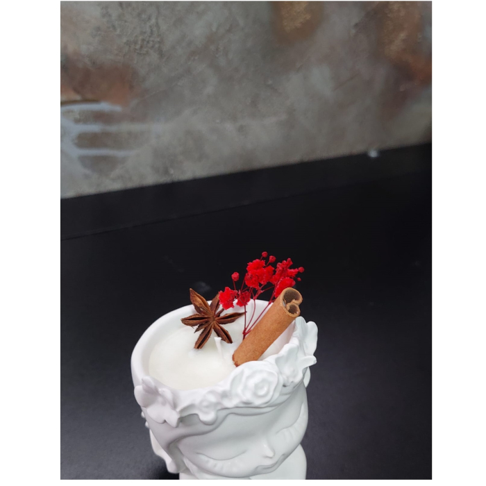 Fetita din ceramica cu ceara naturala din soia parfumata, lucrate manual [3]