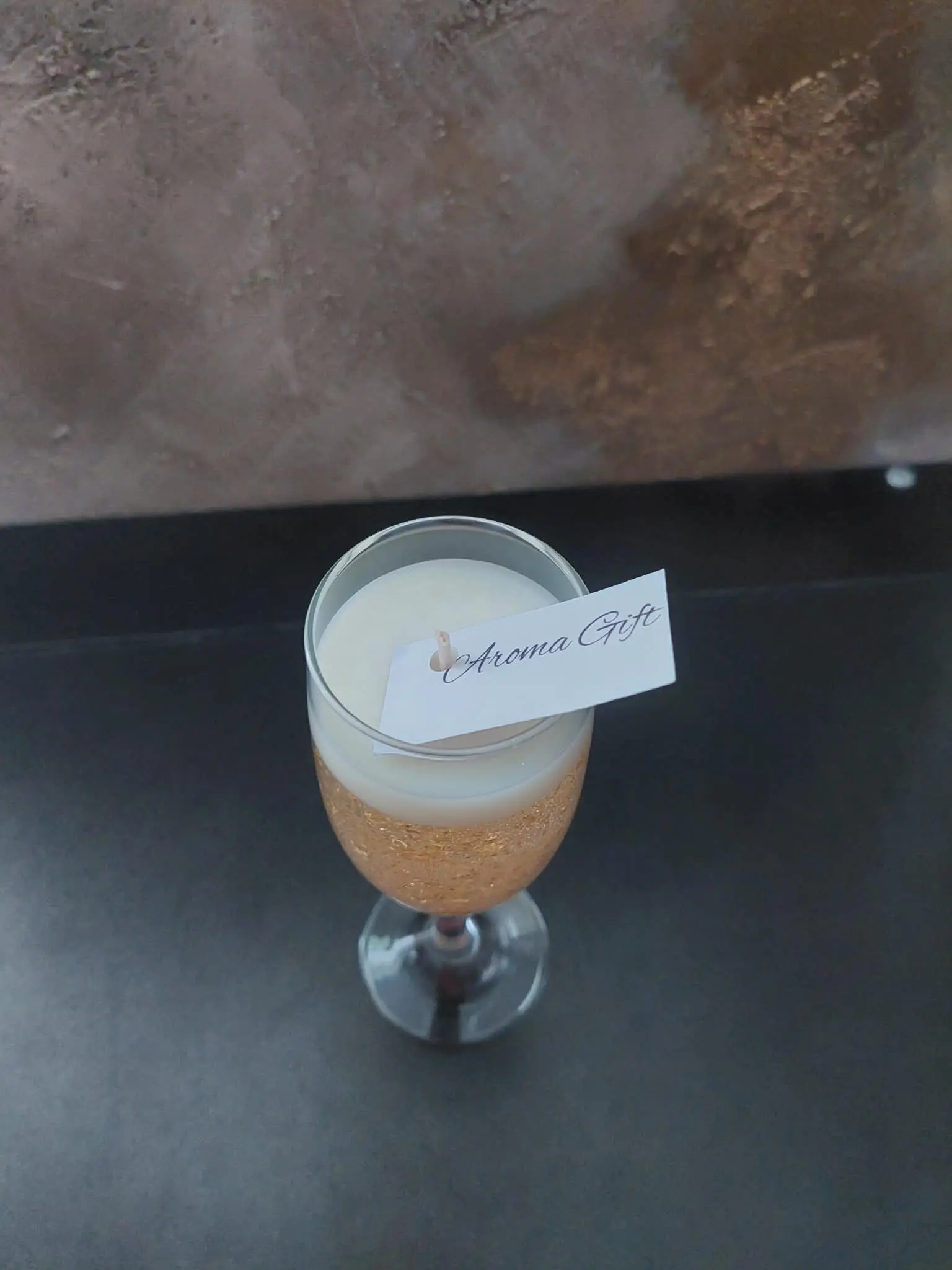 Lumânare artizanală decorativa „Golden Champagne” [5]