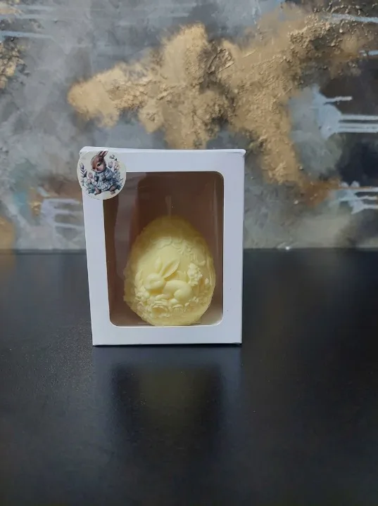 Lumanare in forma de ou din ceara naturala de soia cu imprimeu cu iepuras si cu miros de iasomie [3]