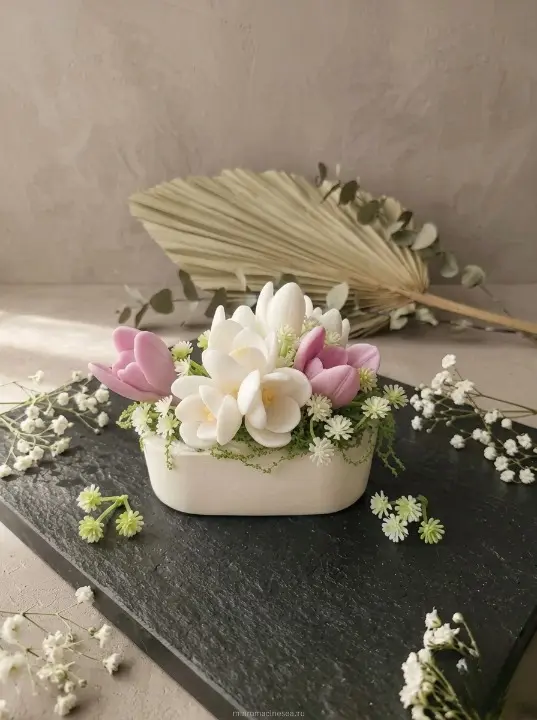 Articole handmade din sapun - Mini aranjament cu ghiocei din sapun parfumat in recipient ceramic,handmade