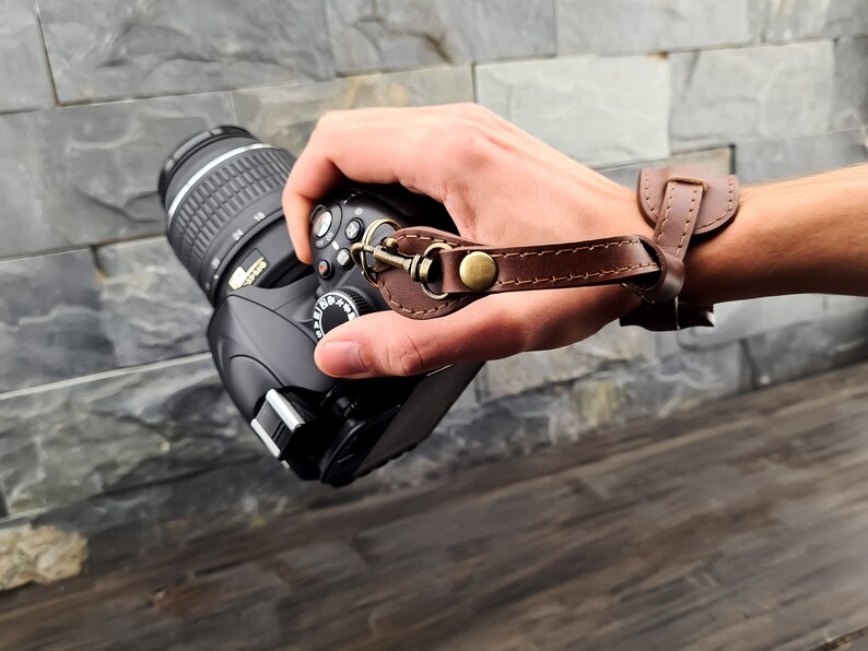 Brățară foto din piele naturală  Crazy Horse pentru DSLR/SLR – Artiss Corium [3]