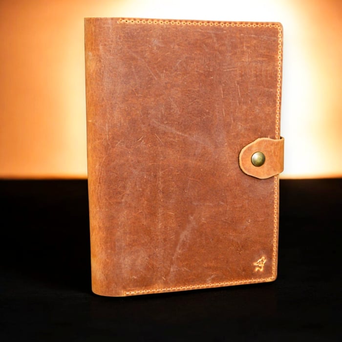 Copertă jurnal din piele A5, inchidere cu capsa [3]