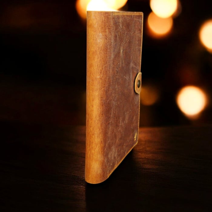 Copertă jurnal din piele A5, inchidere cu capsa [2]