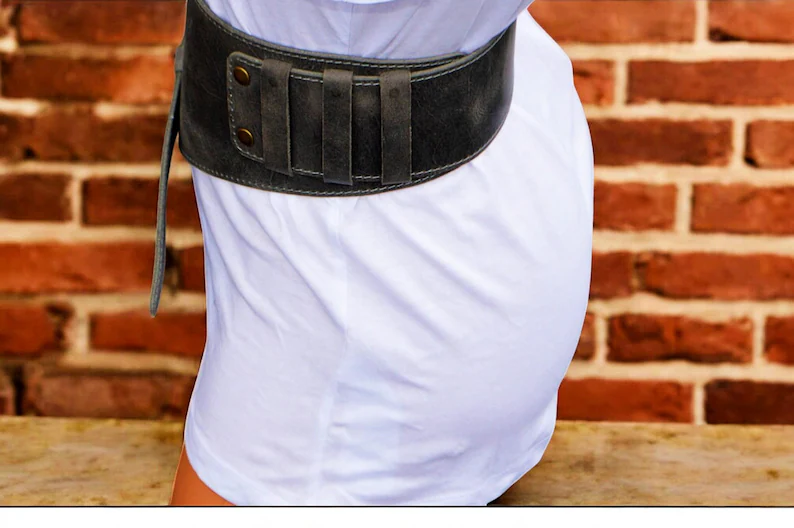 Curea asimetrică lată din piele pentru femei [4]