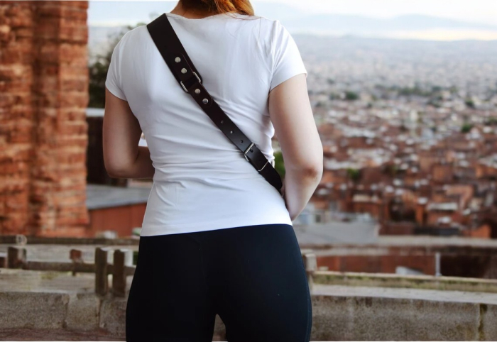 Curea foto crossbody din piele tabacita vegetal – Artiss Corium [1]