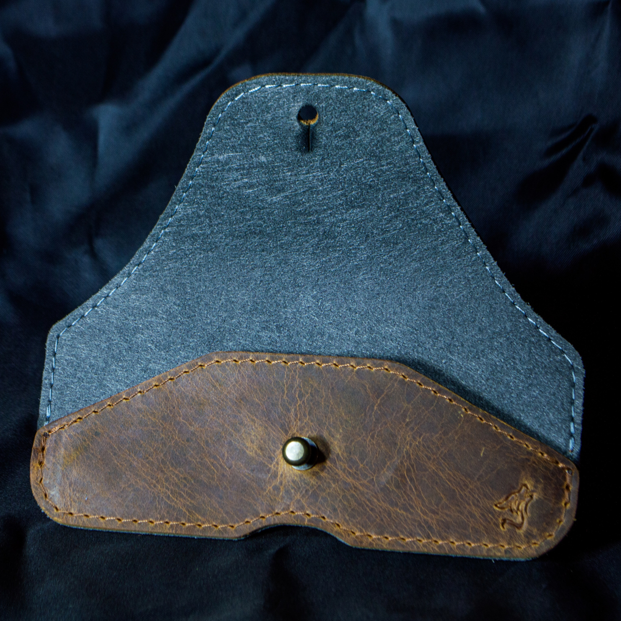 Etui pentru ochelari din piele naturală v03  – protecție elegantă și stil autentic – Artiss Corium [4]