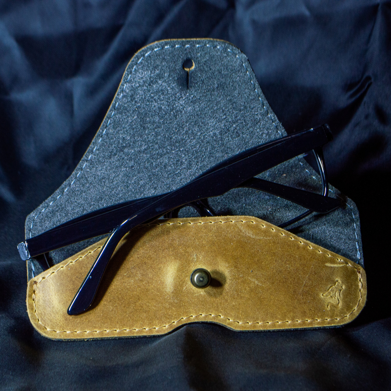 Etui pentru ochelari din piele naturală v03  – protecție elegantă și stil autentic – Artiss Corium [8]