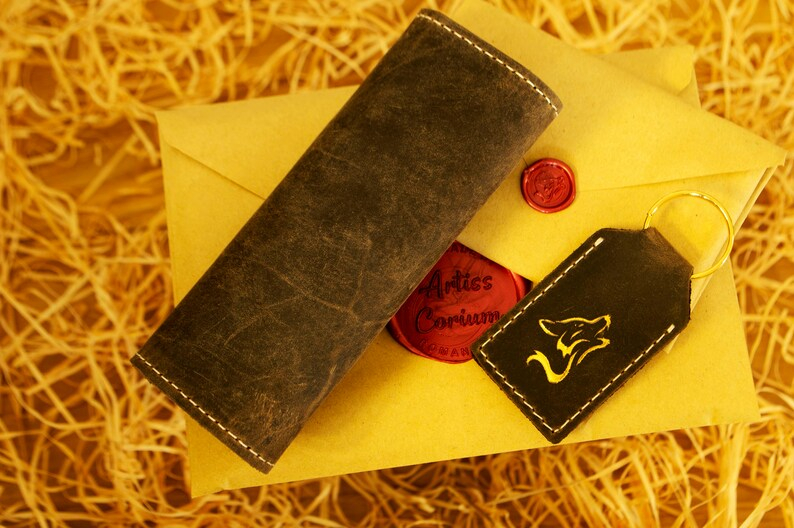 Husă din piele naturală pentru carduri SD – protecție compactă și stil artizanal – Artiss Corium [3]