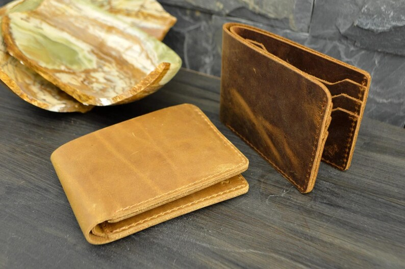 Portofel din piele naturală Crazy Horse – durabil, compact, autentic – Artiss Corium [1]