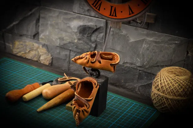 Breloc tip opincuta in miniatura [2]