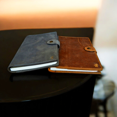 Copertă jurnal din piele A5, inchidere cu capsa [7]