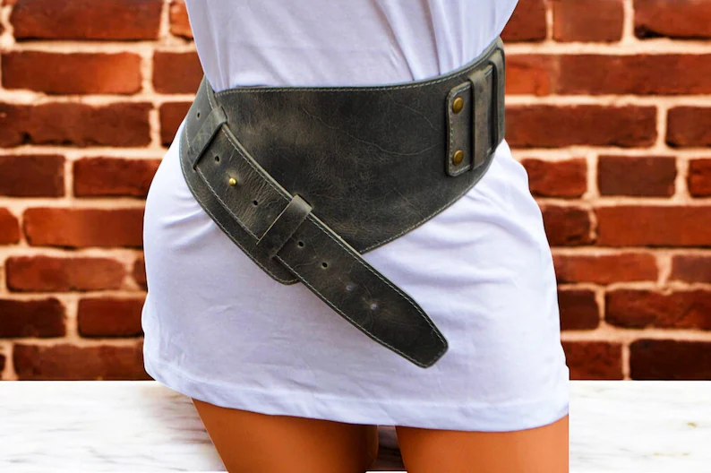 Curea asimetrică lată din piele pentru femei [1]