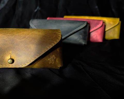 Alte accesorii - Etui pentru ochelari din piele naturală  – protecție elegantă și stil autentic – Artiss Corium