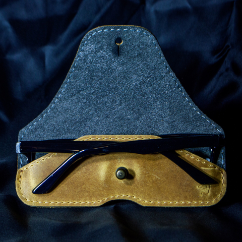 Etui pentru ochelari din piele naturală v03  – protecție elegantă și stil autentic – Artiss Corium [6]