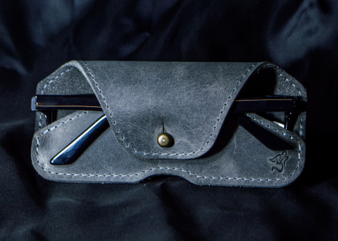 Etui pentru ochelari din piele naturală v03  – protecție elegantă și stil autentic – Artiss Corium [9]