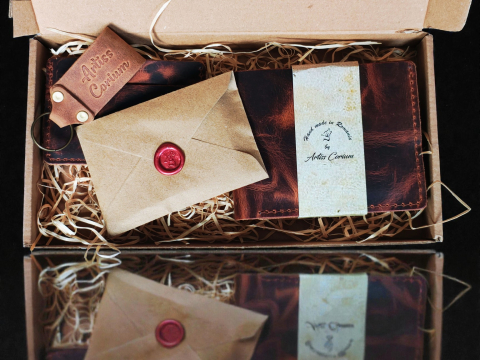 Promotii - Pachet promotional– Portofel + Portcard + Breloc