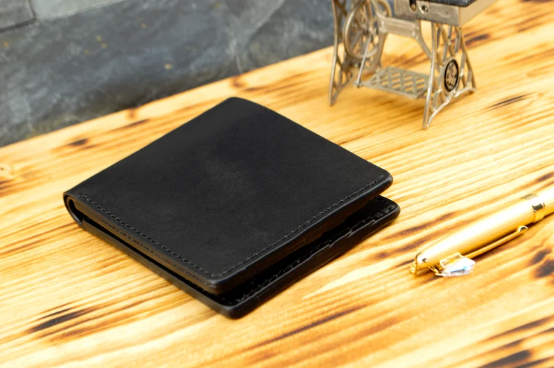 Portofel bărbați din piele tăbăcită vegetal – eleganță atemporală și durabilitate autentică – Artiss Corium [2]