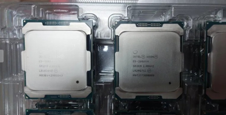Procesoare - 2 x Procesor Intel Xeon E5-2686 V4 18C/36T 2.3/3.0 GHz Socket 2011-3