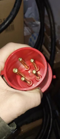 PDU( Power Distribution Unit) Rack 2U 32A 18 x C13 240/415VAC Geist [2]