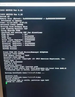 Switch & Router - Switch Cisco Nexus 64 x 40Gb( sau 4 x 10)QSFP+ 5.12Tbps L3 Managed