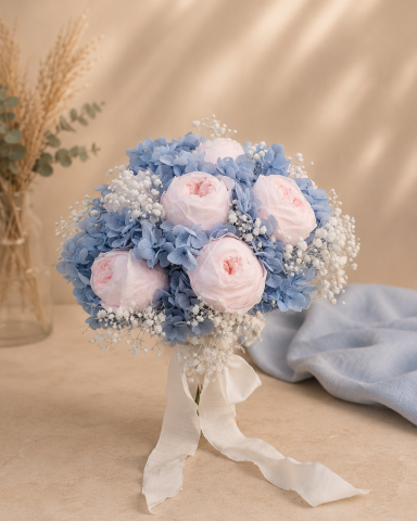 Nuntă - Buchet de mireasă cu flori Criogenate „Baby Blue”