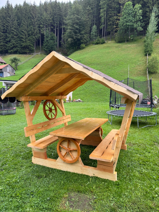 Foisor Rustic 8 Persoane Roti Ornamentale Acoperis Sindrila Bituminoasa [3]