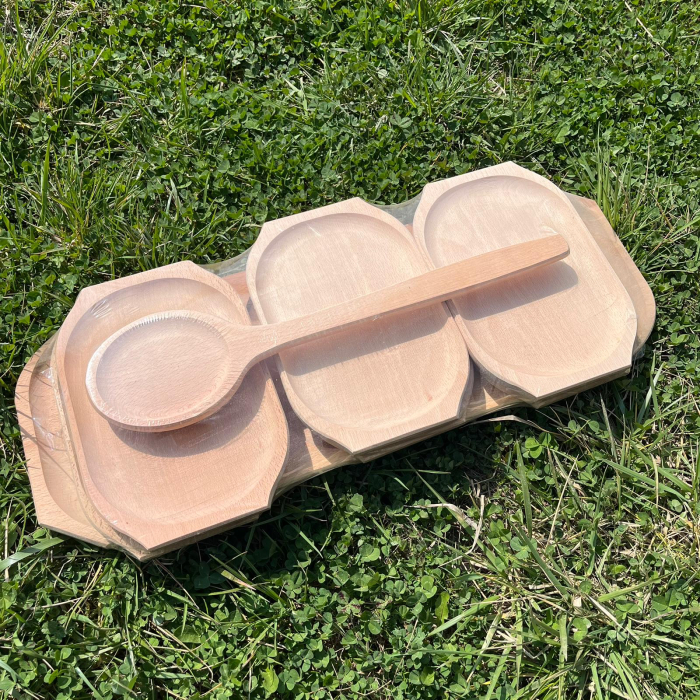 Set Servire Platou + 6 Farfurii si Lingura de Lemn [3]