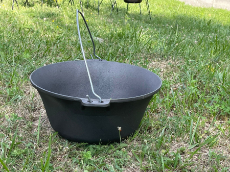 Ceaune - Ceaun Fonta 7-22 Litri cu Picioare de Fier