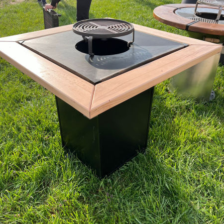 Gradina & Exterior - Grătar Profesional cu Plită  65 cmX65cm / 1 cm Grosime