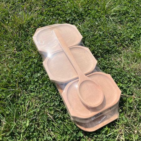 Set Servire Platou + 6 Farfurii si Lingura de Lemn [1]