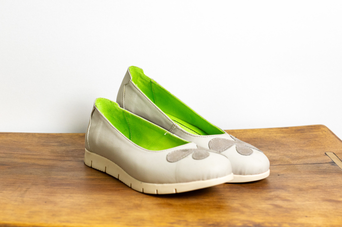 Grey Daisy Comfort [2]