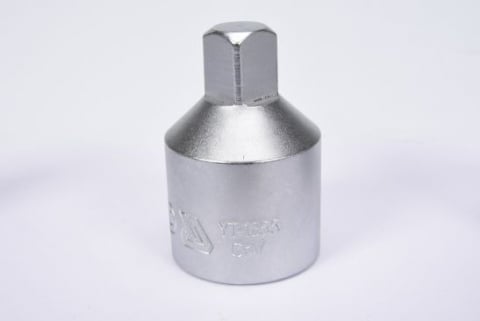 SCULE - Adaptor patrat interior 3/4 la patrat exterior 1/2 inch Yato - YT-1355