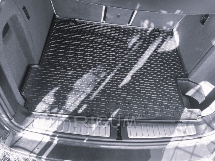 Covoras cauciuc portbagaj BMW X3 F25 2010-2017, Rigum Cehia (cu compartiment pe dreapta) [2]