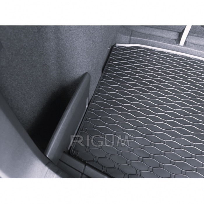 Covoras cauciuc portbagaj Cupra Ateca, 2016-prezent, Rigum Cehia (portbagaj mai jos - fara podea dubla) [3]