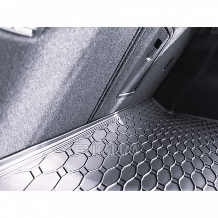 Covoras cauciuc portbagaj Hyundai i30 Fastback Mild Hybrid 2021-prezent, Rigum Cehia [4]