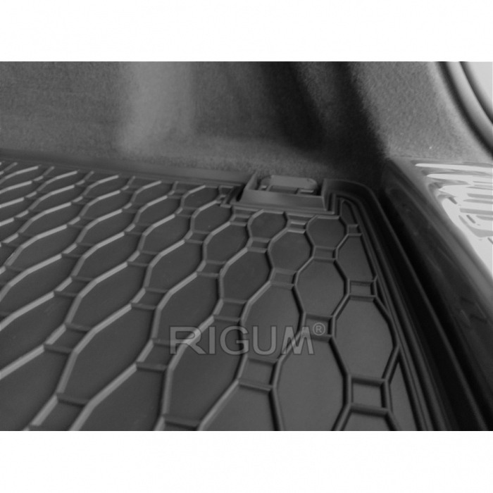 Covoras portbagaj cauciuc Audi Q8 2018-prezent, Rigum Cehia [4]
