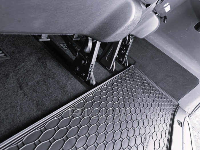 Covoras portbagaj cauciuc Ford Tourneo Custom L1, 2018-prezent, Rigum Cehia (in spate rand 3) [3]