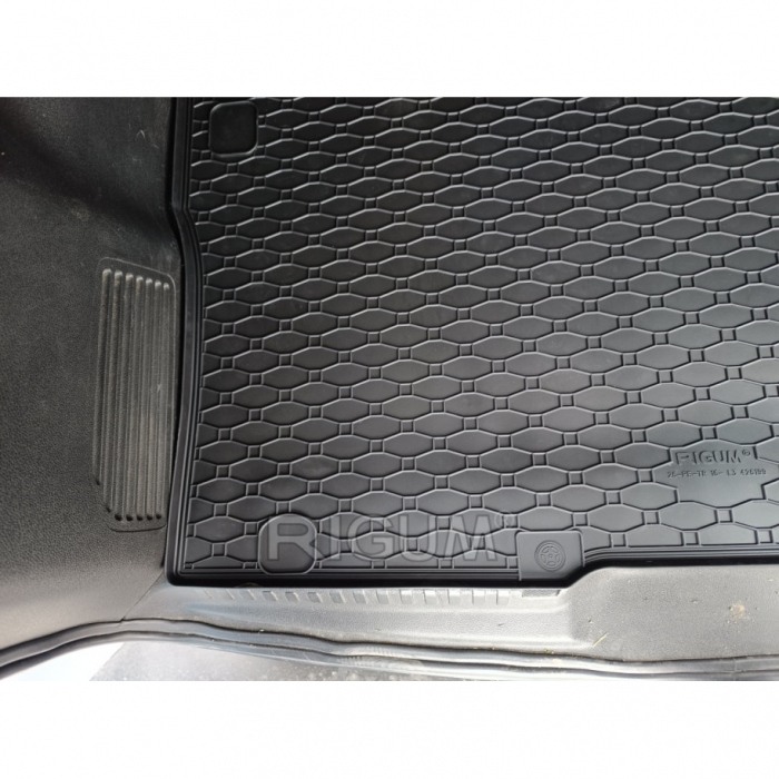 Covoras (tavita) cauciuc portbagaj Peugeot Expert Traveller Lung, 2016 - prezent, Rigum (lungime 5.3m - in spatele rand 3 de scaune) [3]