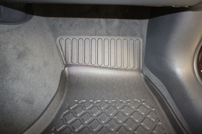 Covorase cauciuc auto tip tavita dedicate Audi A4/A5 (B8)  04.2008-10.2015 [5]