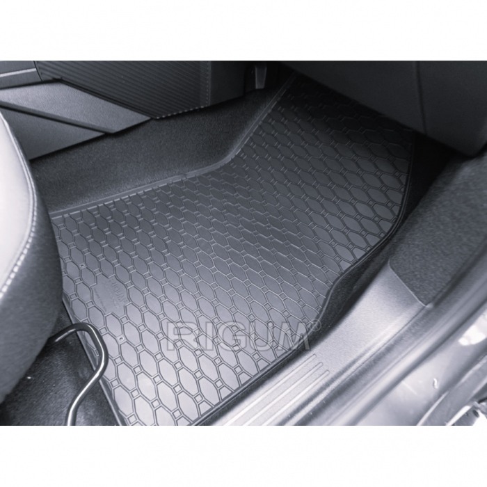 Covorase cauciuc speciale Dacia Duster 3 Eco-G GPL, 2024-prezent, Rigum Cehia [3]