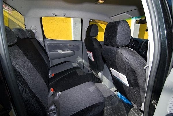 Huse scaune auto dedicate pentru Toyota Hilux N70 [2]