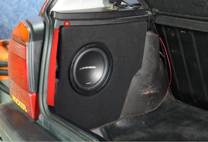 Incinta subwoofer VW Golf III  pentru difuzor 200mm pe stanga [6]