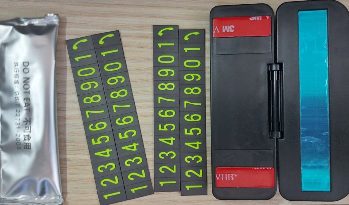 Numar parcare temporara cu suport telefon si betisor parfumat [3]