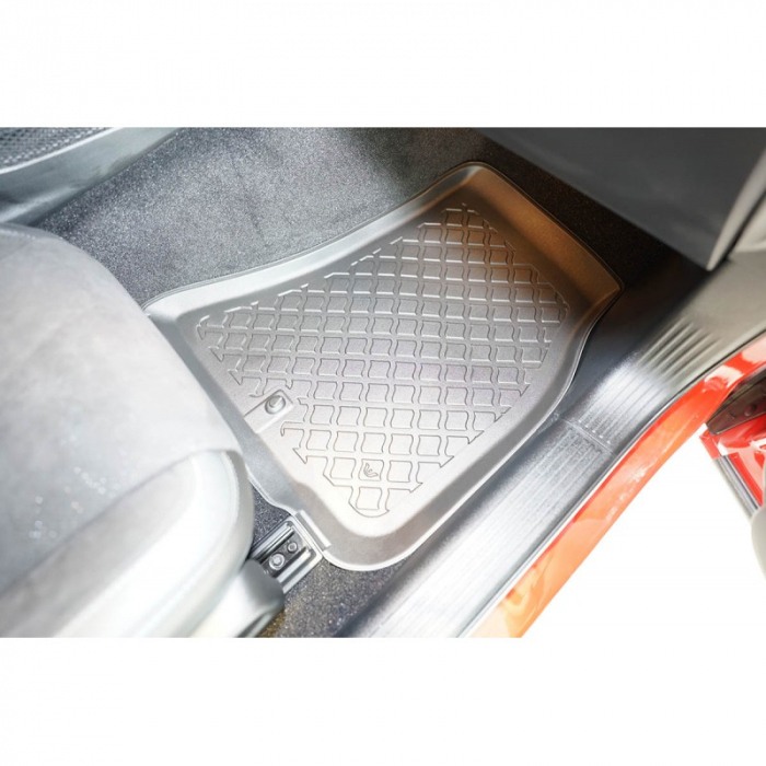 Presuri Dodge Challenger 3 cu facelift stil tavita cu margini inalte, 2014-prezent, Aristar [3]