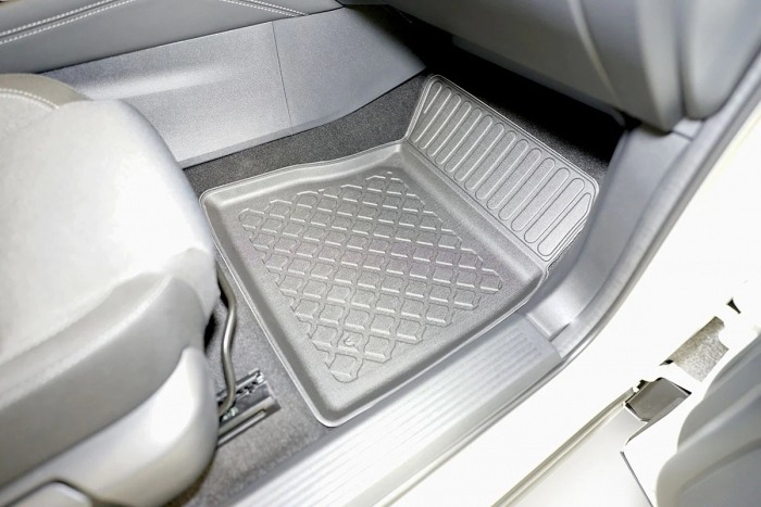 Presuri Nissan Qashqai 3 Mild Hybrid stil tavita cu margini inalte, 2021-prezent, Aristar [4]