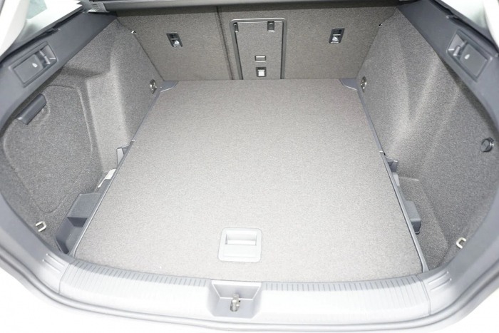 Tava portbagaj speciala VW Golf 8 Variant, 2020-prezent Guardliner™ Aristar - portbagaj sus [3]